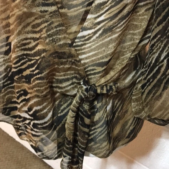 Emma James Wrap Top - Picture 4 of 7